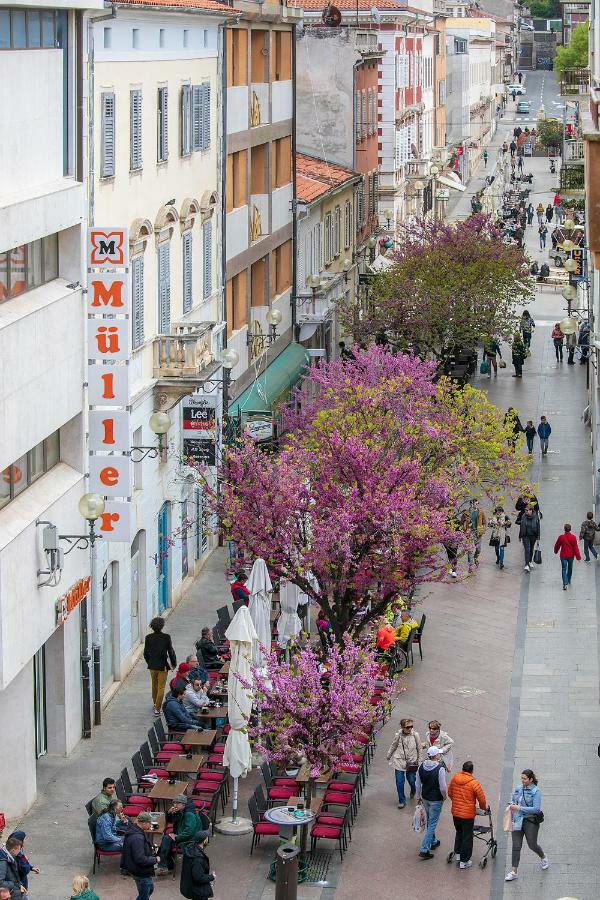 Pula Citybreak ภายนอก รูปภาพ